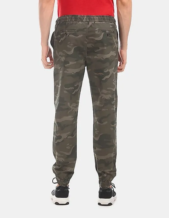 Aeropostale Men Olive Camo Print Woven Joggers