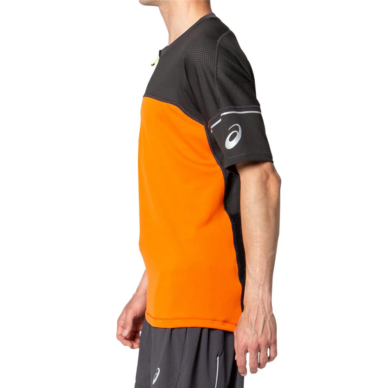 Asics Men's Fujitrail Top Marigold Orange | Buy Asics Men's Fujitrail Top Marigold Orange here | Outnorth