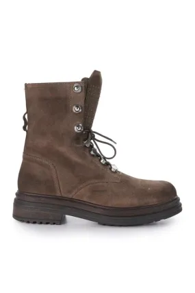 Estilo Emporio Superstud Suede Boot Mud