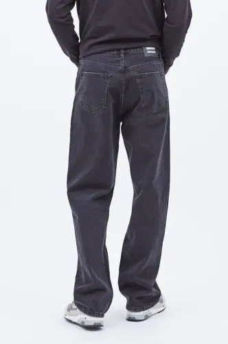 Get the Stylish Dr Denim Omar Jeans in Worn Black