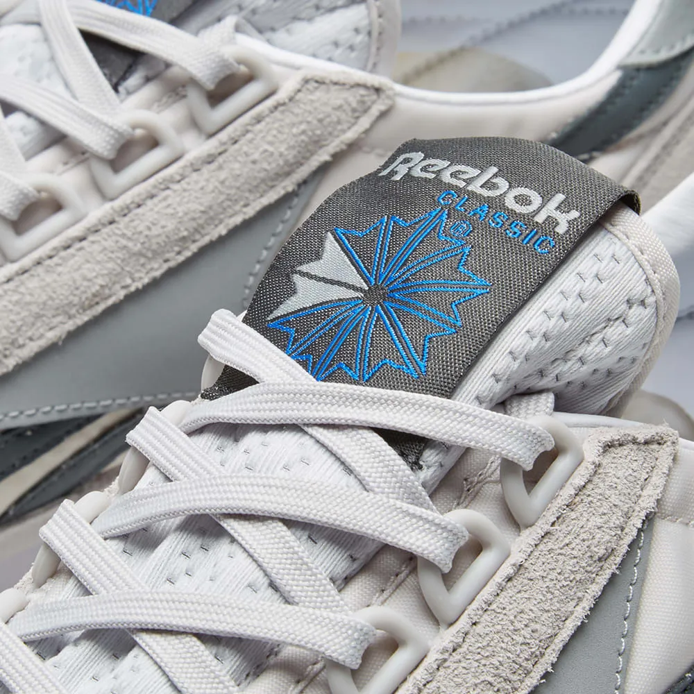 Reebok Aztec RetroLead & Black