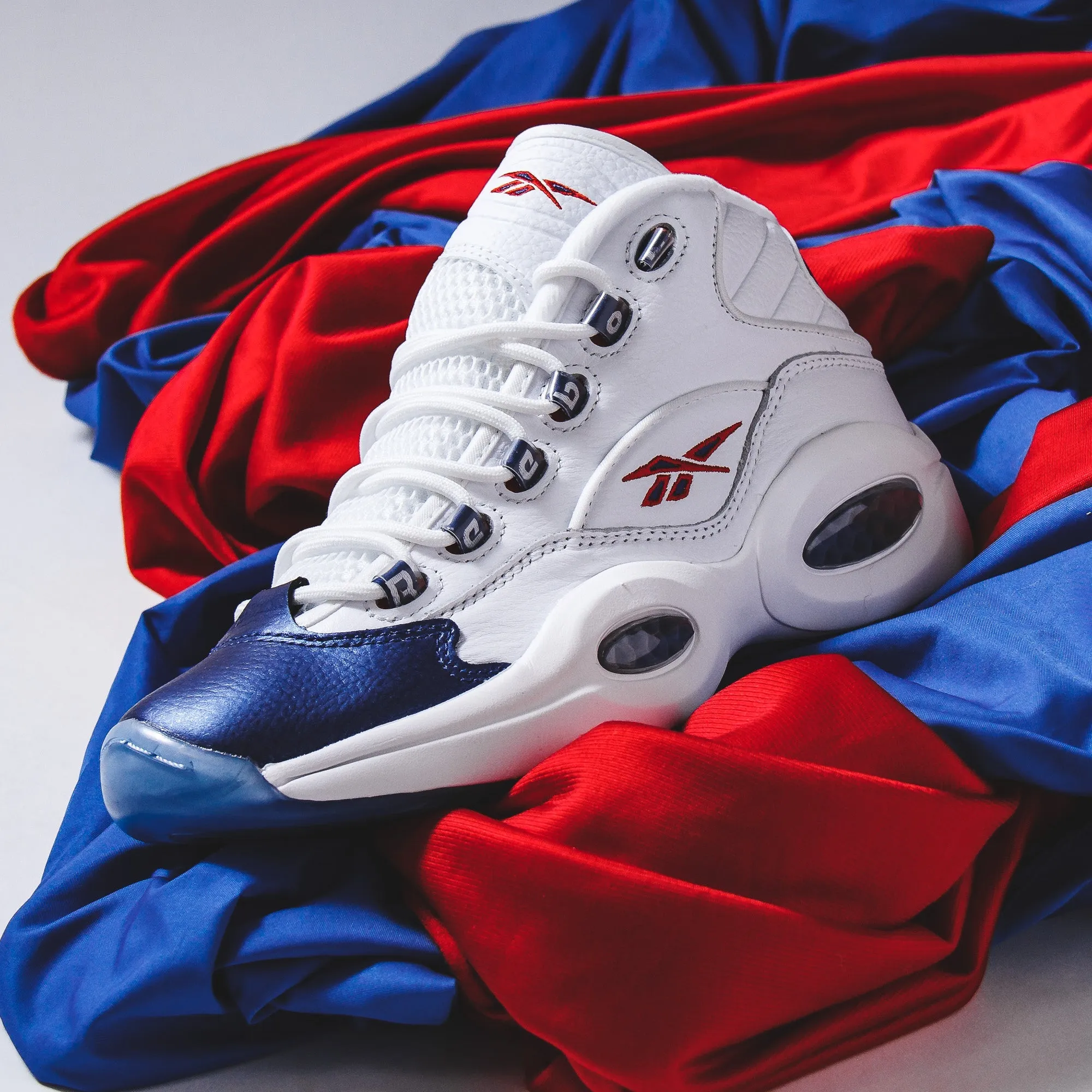 Reebok Classics Men Question Mid Allen Iverson Blue Toe GX0227