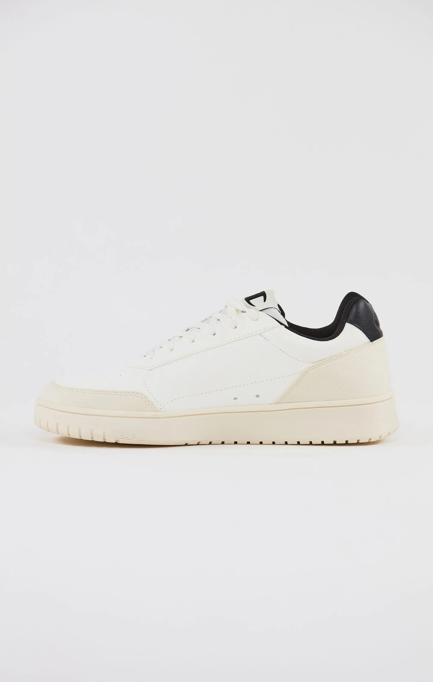  Royal II Low Cut Trainers     